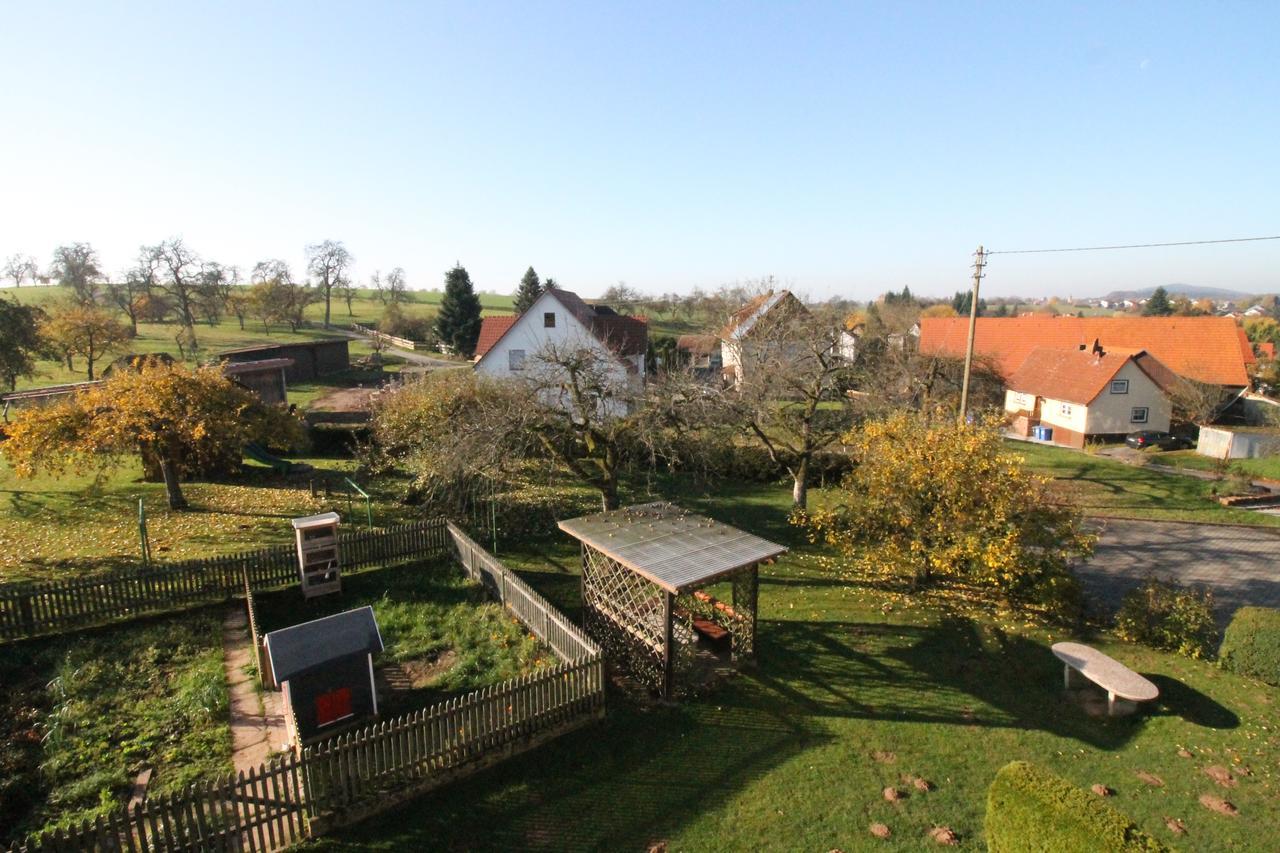 Gasthaus Und Ferienwohnungen Zum Engel Waldbrunn  Экстерьер фото